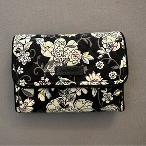 NWOT Vera Bradley Billfold Wallet